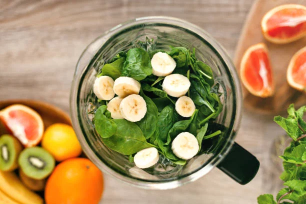 Carga energía con este batido de queso cottage, perfecto para la merienda 1 Moncloa Receta del batido energético con queso cottage