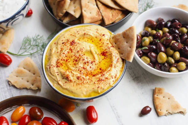 El hummus de 1 euro de Alcampo, ideal para picar en cualquier parte