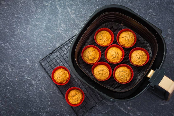 Muffins de harina de garbanzos: sin gluten y llenos de proteínas, listos en la freidora de aire 2 Moncloa La cocción en freidora de aire