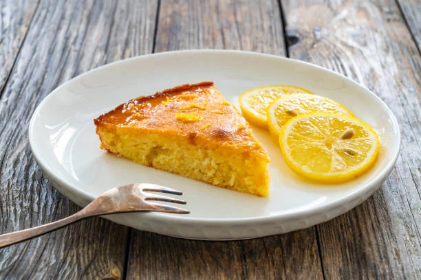 Torta de limón sin manteca: receta fácil, saludable y perfecta para una tarde verano 1 Moncloa Ingredientes frescos para hacer una torta de limón