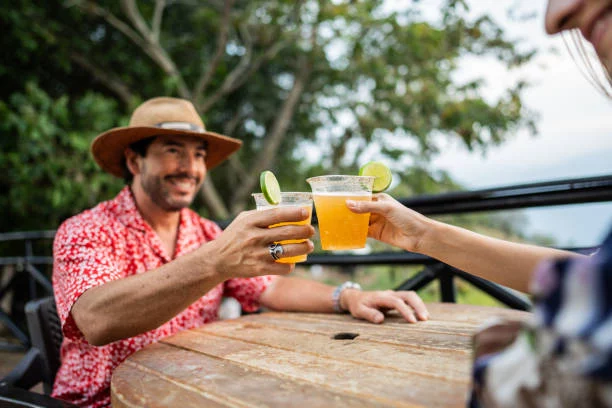España cambia de sabor: el consumo de cerveza se desploma y esta nueva bebida la reemplaza 2 Moncloa Impacto en la industria cervecera y el futuro del mercado