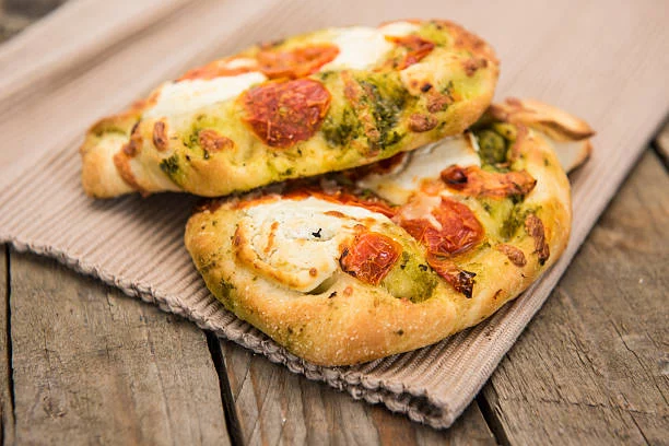 El snack delicioso y saludable: galletas saladas con tomate seco para cualquier momento