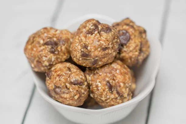 Snacks llenos de proteínas con 3 ingredientes: rápidos, deliciosos y efectivos