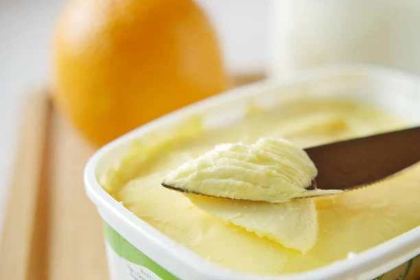 El alimento que en España todos creen sano, pero los médicos evitan: retíralo de tu dieta ya mismo 1 Moncloa Margarina y riesgos para la salud: lo que debes saber