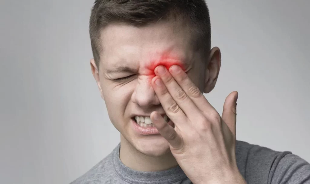 ¿Tu ojo no para de temblar? Descubre las posibles causas y cuándo debes preocuparte 2 Moncloa ¿Si tengo temblor en un ojo cuándo debo asistir al médico?