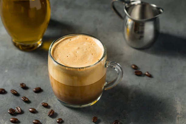 Qué es el oleato y por qué está de moda añadir aceite de oliva al café