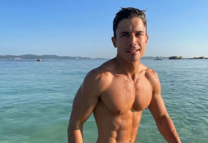 Esculpe pectorales de acero con la rutina de 3 ejercicios de Álex González