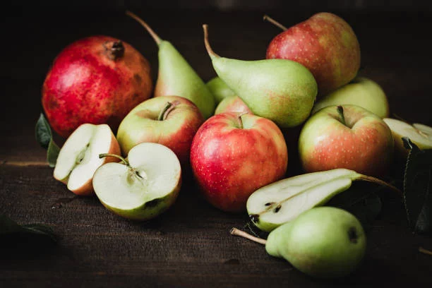 La fruta que ningún diabético debería comer: dispara el azúcar en sangre al máximo en minutos 2 Moncloa Alternativas más seguras para mantener el azúcar en sangre bajo control