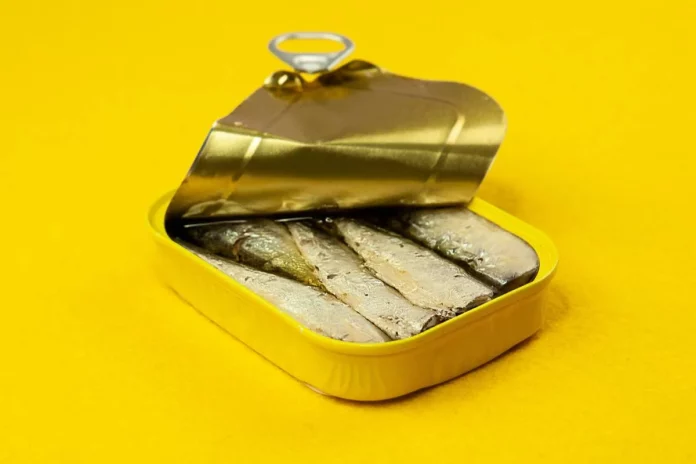 Según la ciencia, esto es lo que sucede si tomas una lata de sardinas cada semana