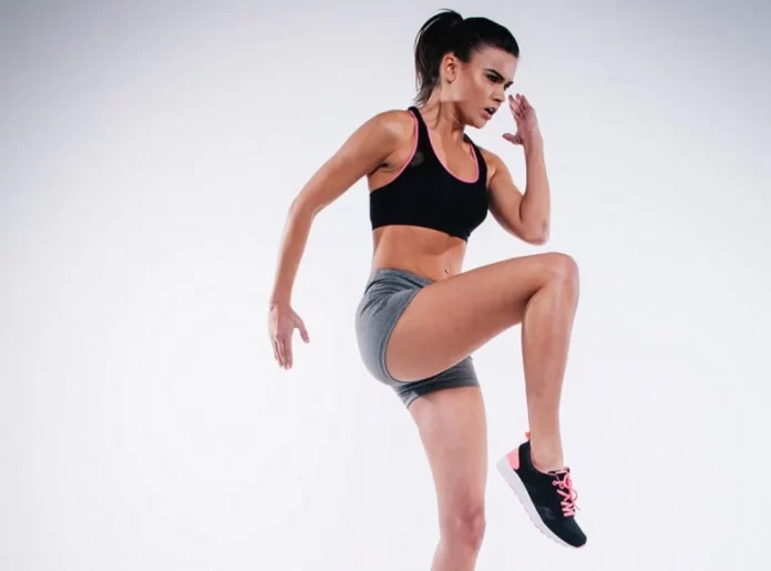 Quema grasa en tiempo récord: olvida correr y caminar con este ejercicio de 30 minutos