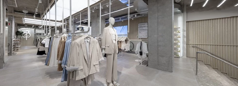 Stradivarius tiene los pantalones que vas a amar lo que queda del verano y otoño