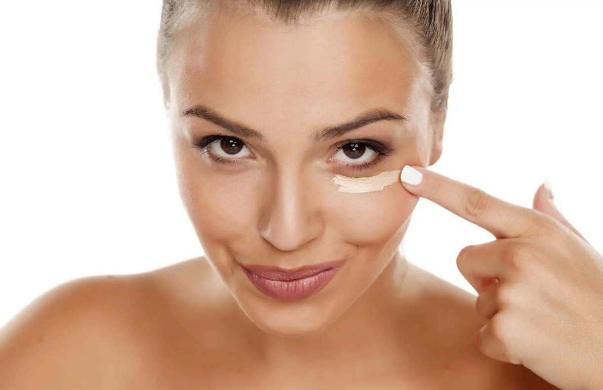 La técnica de las influencers para deshacerse de las ojeras que se ha hecho viral ¡Porque funciona!