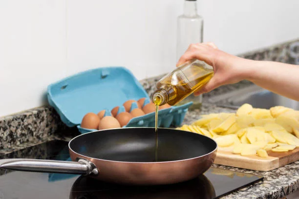 La regla 6-3-1 para lograr la tortilla de patatas perfecta 1 Moncloa La clave está en los detalles