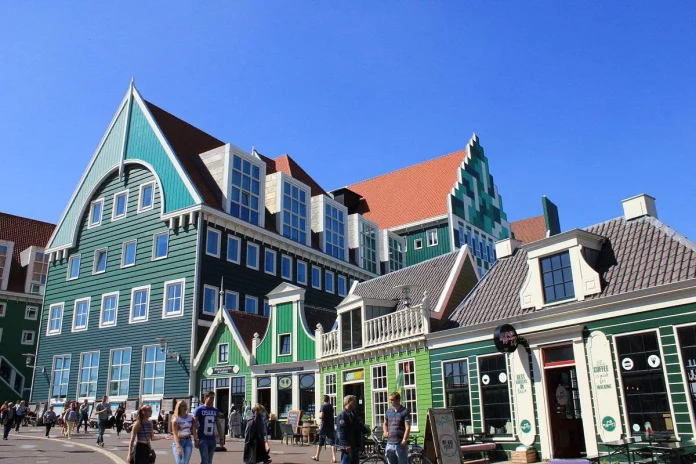 ¡No vayas a Ámsterdam! Descubre la ciudad de Legos que te impactará a 12 minutos de la capital