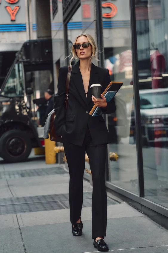 5 conjuntos de chaqueta y pantalón de Zara perfectos para ir a la oficina en septiembre 1 Moncloa 08616595800 p Moncloa