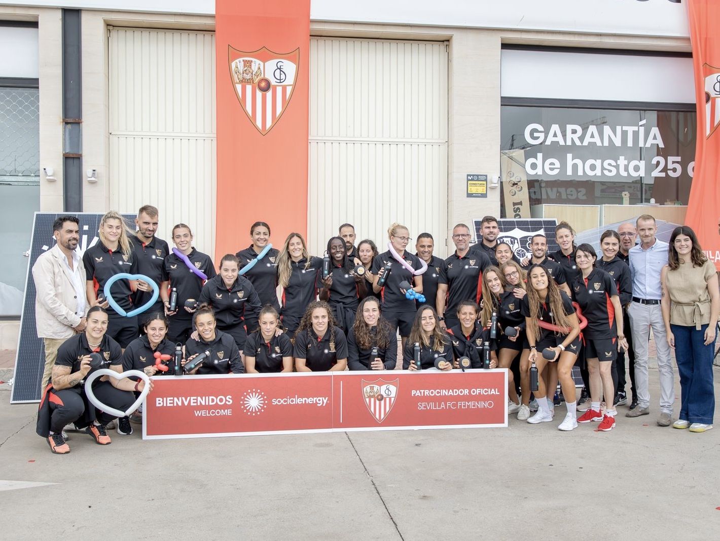 Social Energy y el Sevilla FC Femenino celebran su unión con una visita muy especial 1 Moncloa 5cb674e6 3b28 45bb bfa8 8c7aaaad7198 1 Moncloa
