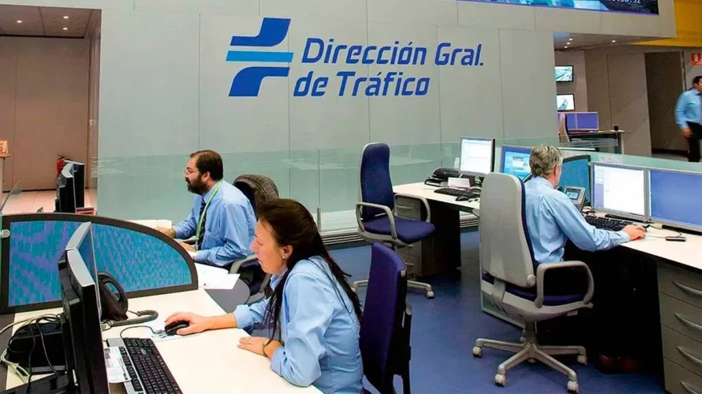 La DGT actualiza la lista de enfermedades que imposibilitan la conducción 2 Moncloa La DGT alerta: informes falsos que perjudican al conductor