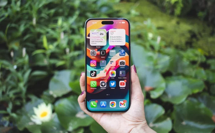 El botón oculto del iPhone que extiende la batería con solo presionarlo