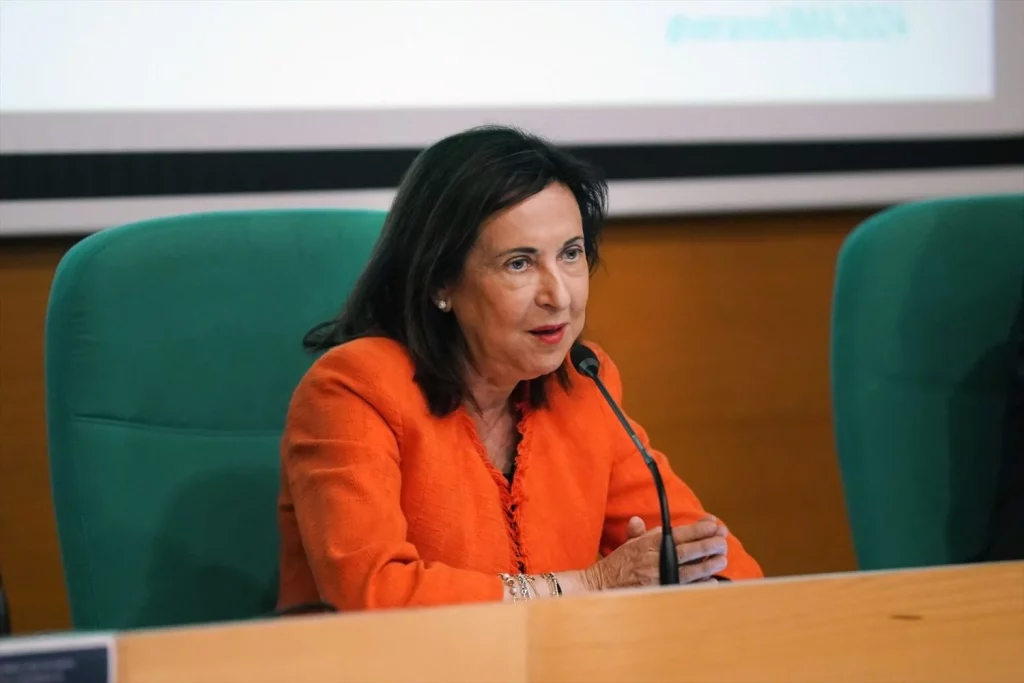 Margarita Robles 'eligió' a Isabel Perelló por su manifiesta enemistad con Ana Ferrer 2 Moncloa Margarita Robles.