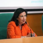 Defensa vuelve a meter en líos a Sánchez con sus socios por los contratos con Israel