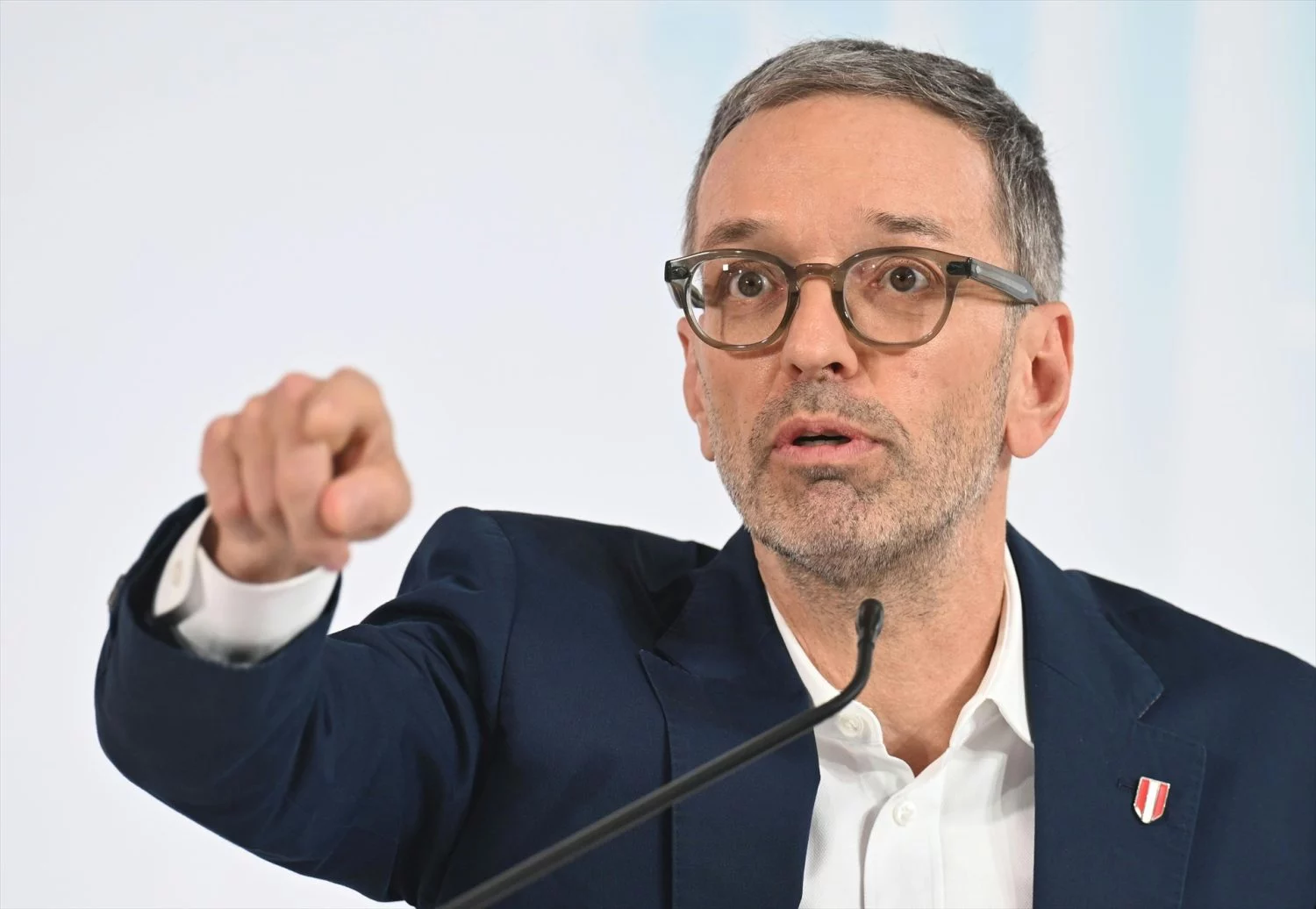 Imagen de arhivo del líder del Partido de la Libertad (FPO), Herbert Kickl, durante un acto de campaña