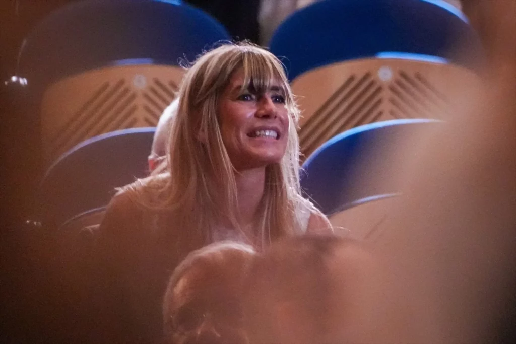 La doble velocidad del PP en el Caso Begoña Gómez: más rápido en Madrid que en el Senado 1 Moncloa EuropaPress 6238464 mujer presidente gobierno begona gomez entrega premio donostia pedro Moncloa