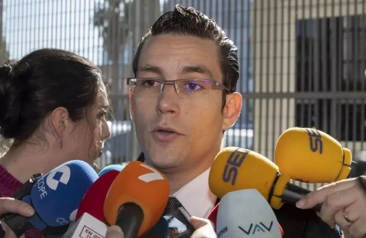 Pardo Geijo atendiendo a los medios.