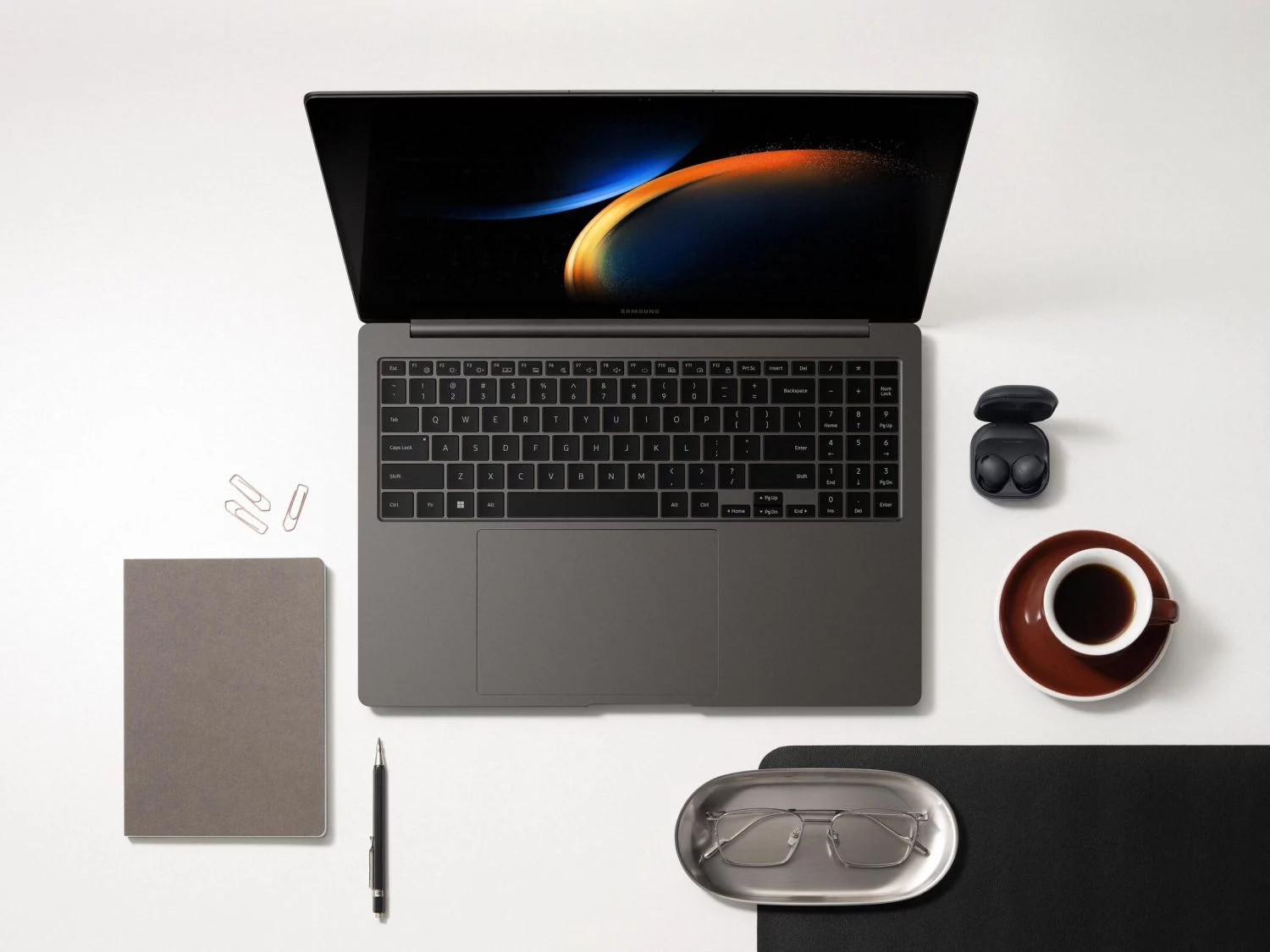 Menos que un móvil: portátil chino con Windows 11 y diseño de aluminio como un MacBook