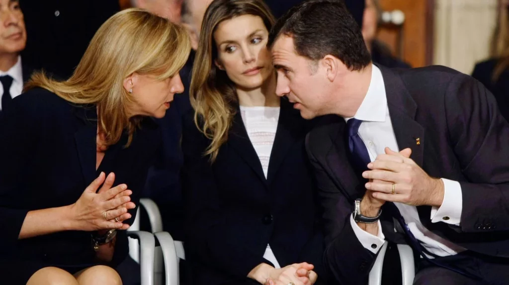 El gesto que marcó un antes y un después en la relación de los reyes Felipe VI y Letizia y las infantas Elena y Cristina 1 Moncloa WhatsApp Image 2024 09 05 at 5.37.00 AM Moncloa