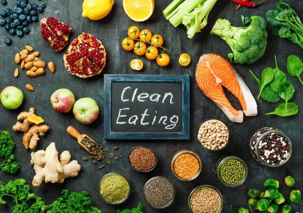 El "Clean eating" que mantiene a Lily Collins en forma y saludable 2 Moncloa Estos son los consejos que debes seguir para llevar una dieta 'clean eating'