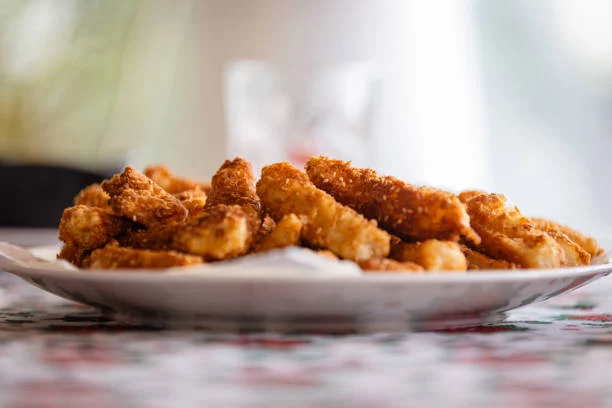 En 15 minutos y en freidora de aire: la receta más fácil de bacalao con patatas 1 Moncloa Ingredientes para un plato delicioso