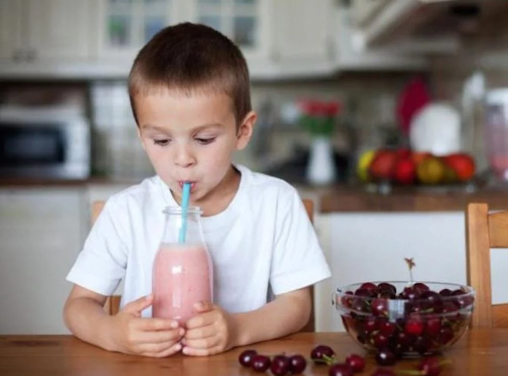 Batido multivitamínico que potencia la concentración de tu hijo en sus estudios y actividades 1 Moncloa ¿Por qué incluir un batido multivitamínico en la alimentación de los peques?