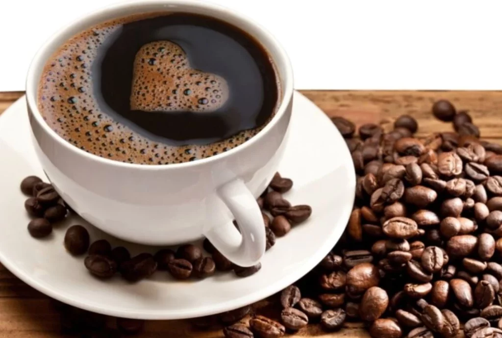 Estos 3 alimentos contienen cafeína y están perjudicando tu descanso sin que lo sepas 6 Moncloa ¿Cuáles son las consecuencias de consumir mucha cafeína?