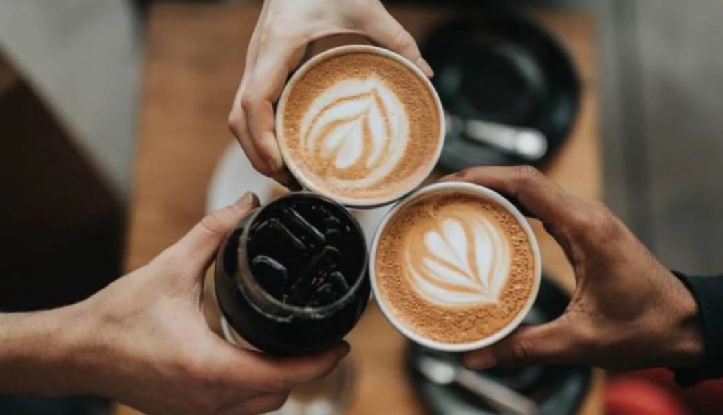 Olvídate del cortado: este es el café que prefieren los españoles y media Europa 2 Moncloa Así puedes preparar un buen café capuchino en casa