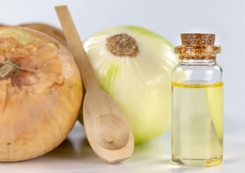 Así puedes eliminar manchas de la piel usando cebolla