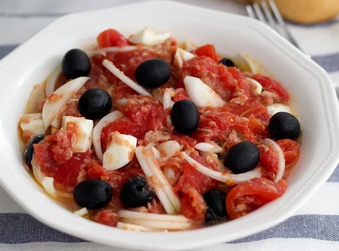 Disfruta de una ensalada murciana fresca y deliciosa en solo 10 minutos con tu Thermomix