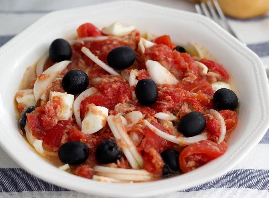 Disfruta de una ensalada murciana fresca y deliciosa en solo 10 minutos con tu Thermomix
