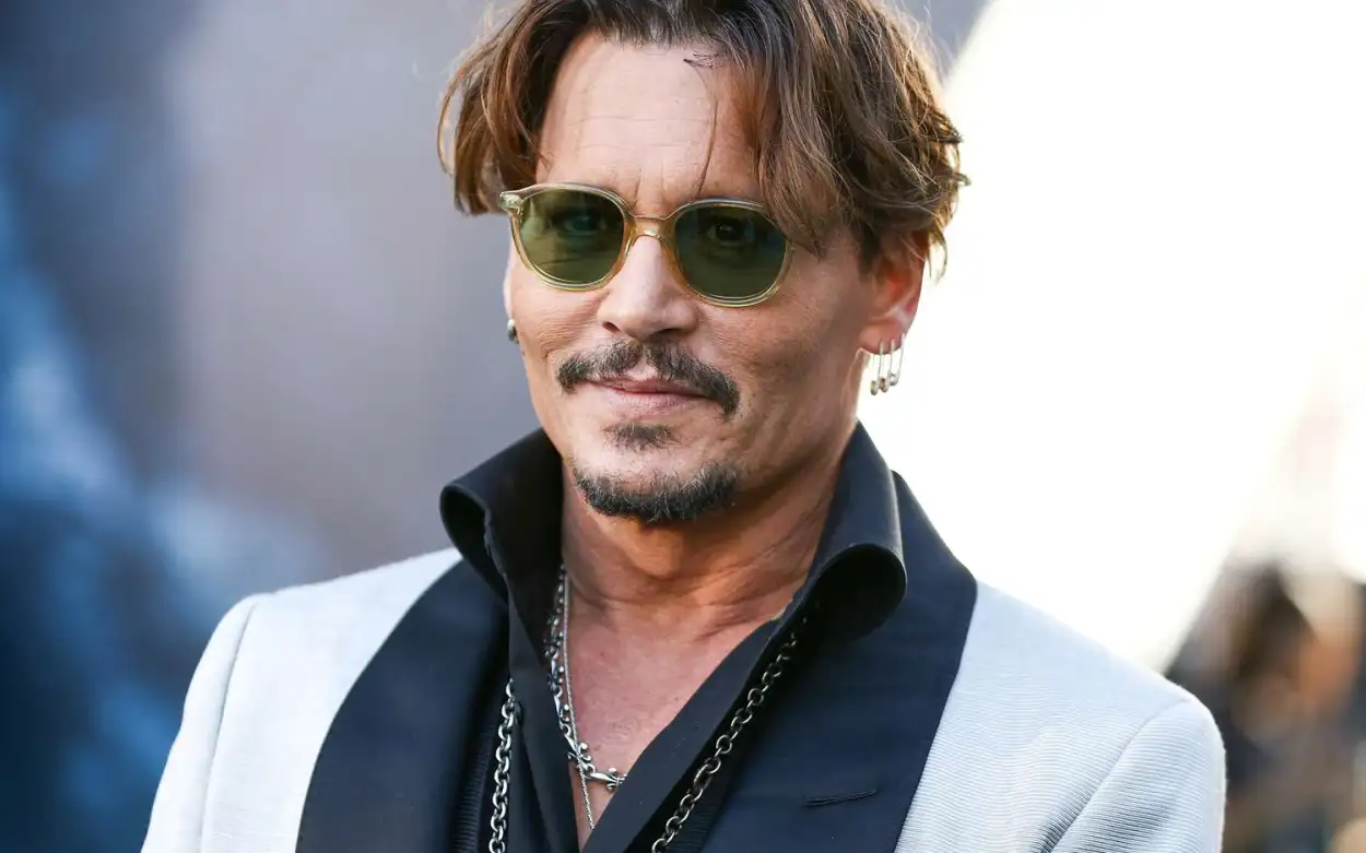 España cae bajo el hechizo del western de Johnny Depp en Prime Video
