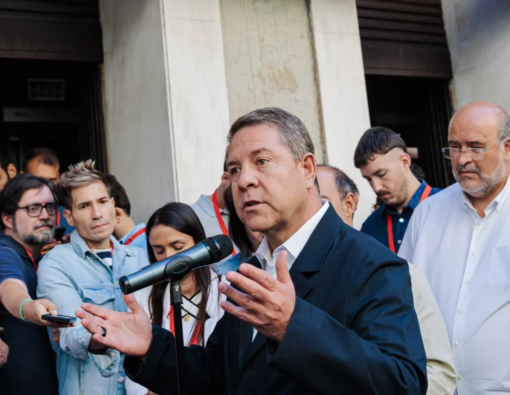 García-Page, en tierra de nadie en el PSOE tras los amagos: «No se lo cree ni él» 2 Moncloa Emiliano García-Page, presidente de Castilla-La Mancha, y su escasa credibilidad en el Comité Federal del PSOE
