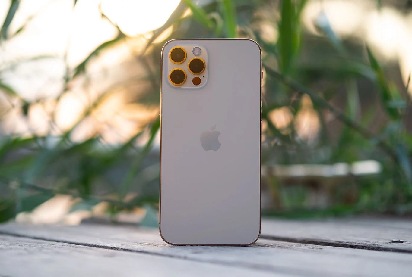 El iPhone 12 reacondicionado a precio de Xiaomi: disponible en Amazon por solo 300 euros