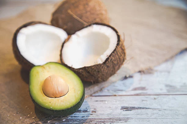 Crema de aguacate y coco en Thermomix: 10 minutos para un postre nutritivo y delicioso 1 Moncloa Ingredientes clave para una crema irresistible