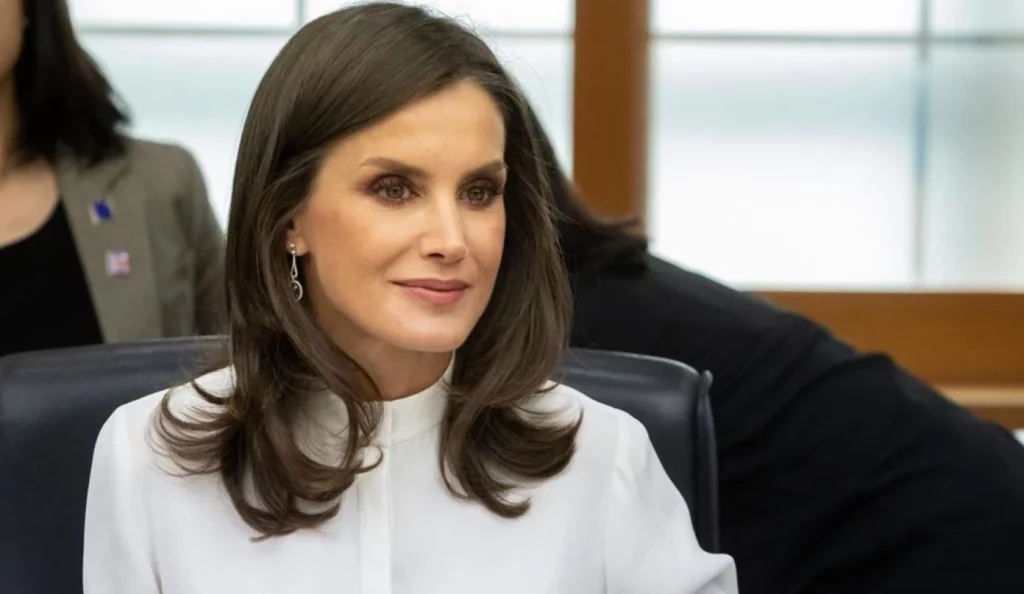El truco de Letizia que te hará olvidar el estrés cuando viajes en avión 2 Moncloa ¿Cuáles son los tipos de música que elige Letizia?