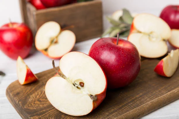 ¡Un must en la cocina! Gadget de Amazon para cortar manzanas sin ensuciarte