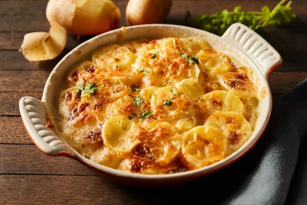 Patatas a la boloñesa perfectas en 10 minutos: la mejor receta para una cena perfecta