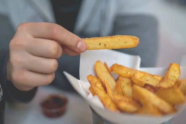 Si pides esto en un restaurante, la OMS confirma que no llegas a los 65 años 4 Moncloa La acrilamida: el enemigo oculto en los fritos