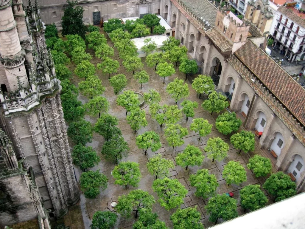 El monumento europeo más buscado por los turistas se halla en España 3 Moncloa Patio de los Naranjos, uno de los rincones preferidos de este monumento