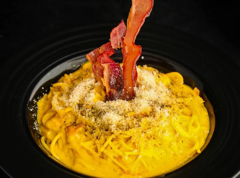 La 'mantecatura', el truco de los italianos para que la pasta y el risotto sean perfectos 1 Moncloa La técnica perfecta: la mantecatura y el secreto para los platos italianos más deliciosos
