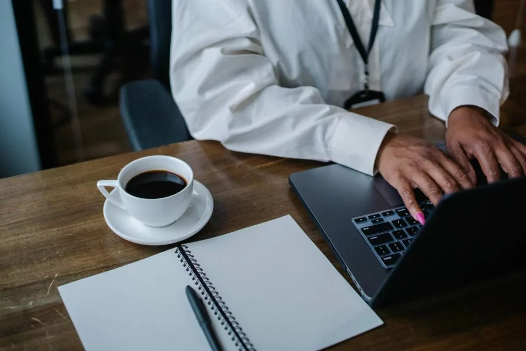 El truco definitivo para conseguir empleo en LinkedIn de manera rápida y efectiva 2 Moncloa El truco más efectivo y más simple para obtener empleo