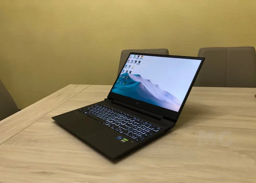 Este portátil con 32 GB de RAM, 144 Hz y RTX 4060 es una auténtica locura y está regalada en Amazon 2 Moncloa Una pantalla que te dejará asombrado