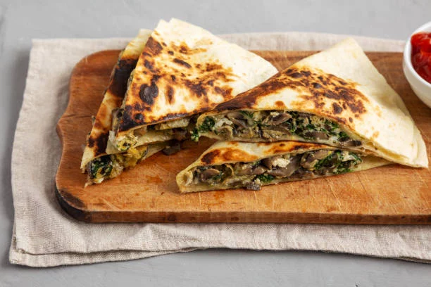 Thermomix te facilita quesadillas de espinacas y alcachofas en solo 8 minutos